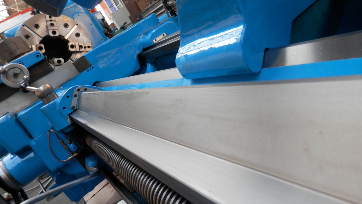 Machine tool slideway